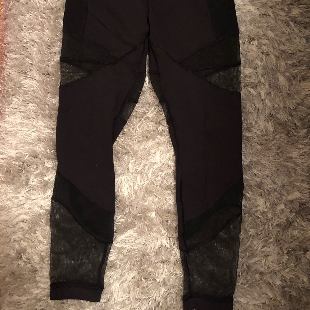 🦋SALE🦋 LULULEMON mesh legging